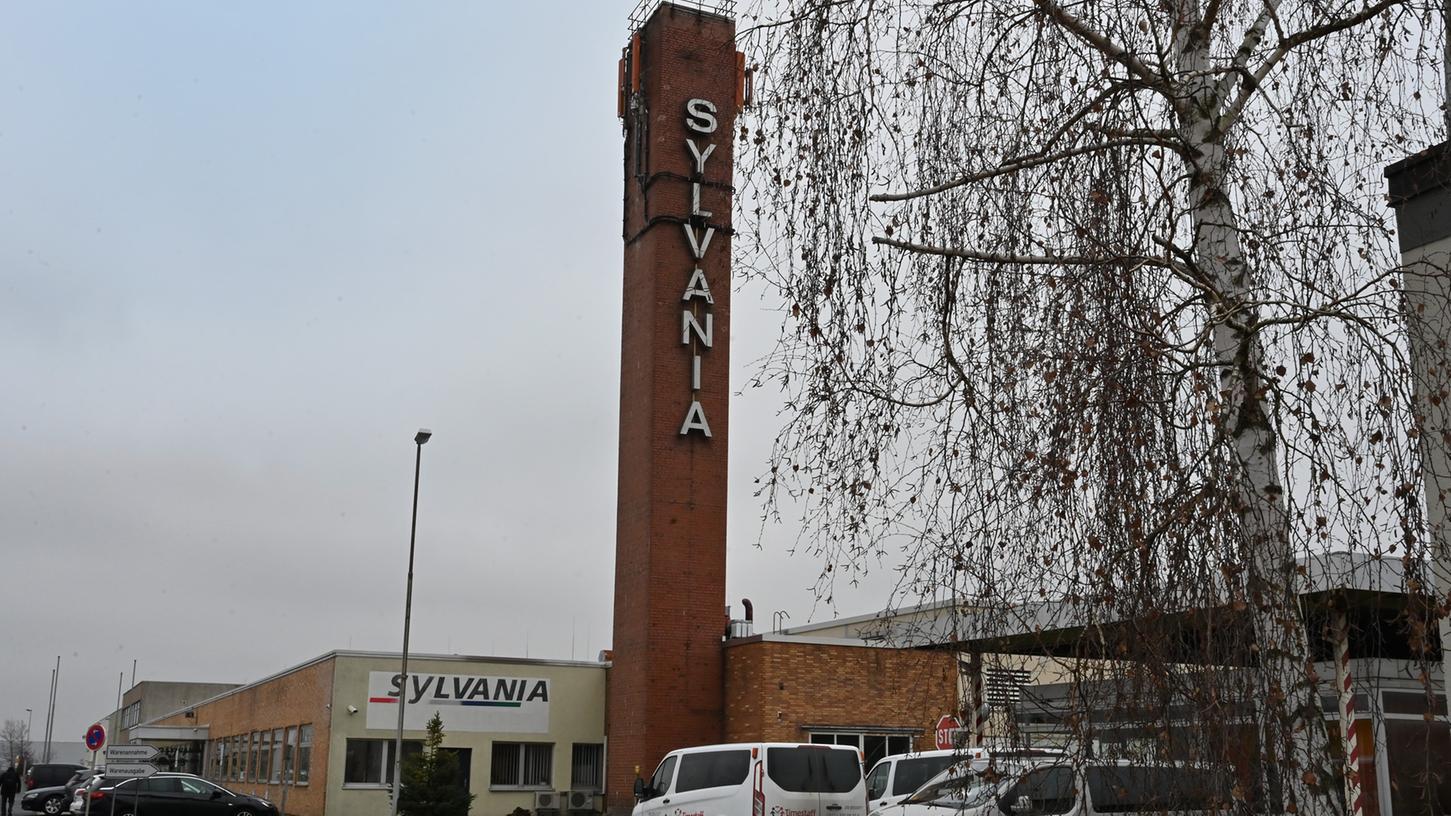 Im Jahr 1969 startete Sylvania in Erlangen mit der Produktion von Leuchtstoffröhren. D Im Jahr 1969 startete Sylvania in Erlangen mit der Produktion von Leuchtstoffröhren. D