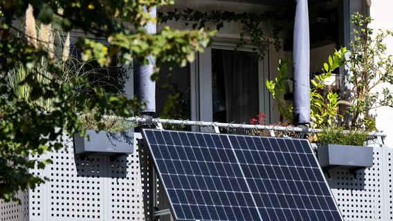 So passt die Solaranlage auf kleinsten Balkon - Initiative gibt Tipps - Auch Erlangen will Gruppe