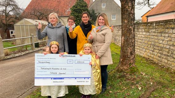 Oberndorf: Zwei Engel brachten Geld für bedürftige Kinder