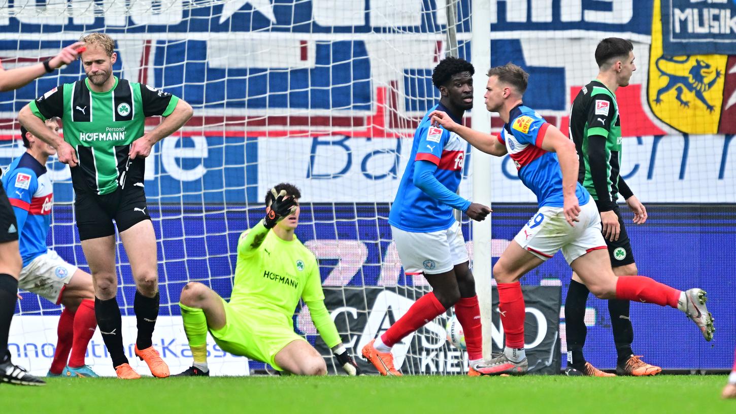 Kiel jubelt, Fürth hadert: Im hohen Norden verloren die Fürther am Samstagnachmittag 1:2. Kiel jubelt, Fürth hadert: Im hohen Norden verloren die Fürther am Samstagnachmittag 1:2.