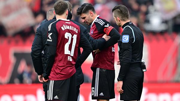 Und das war's dann auch im Max-Morlock-Stadion: Mit 0:1 unterliegt der Club dem FC St. Pauli und rutscht in der Zweitliga-Tabelle auf den 13. Rang - mit nur noch einem Zähler Vorsprung auf die Gefahrenzone. Für den FCN geht es beim Derby am kommenden Samstag also um mehr als nur um Prestige im Lokalvergleich. Der Abstiegskampf bleibt auch nach der Winterpause ein großes Thema.