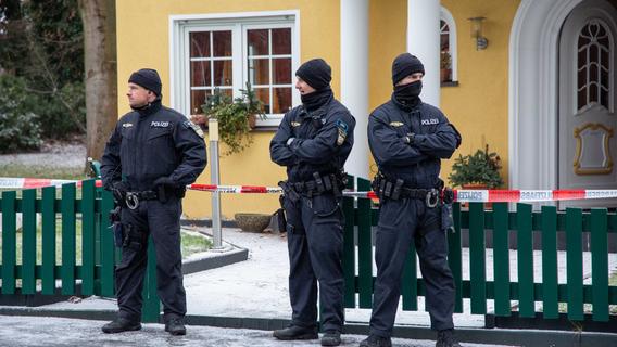 Zwei Menschen schwer verletzt: Mann sticht Ehepaar im Landkreis Fürth nieder