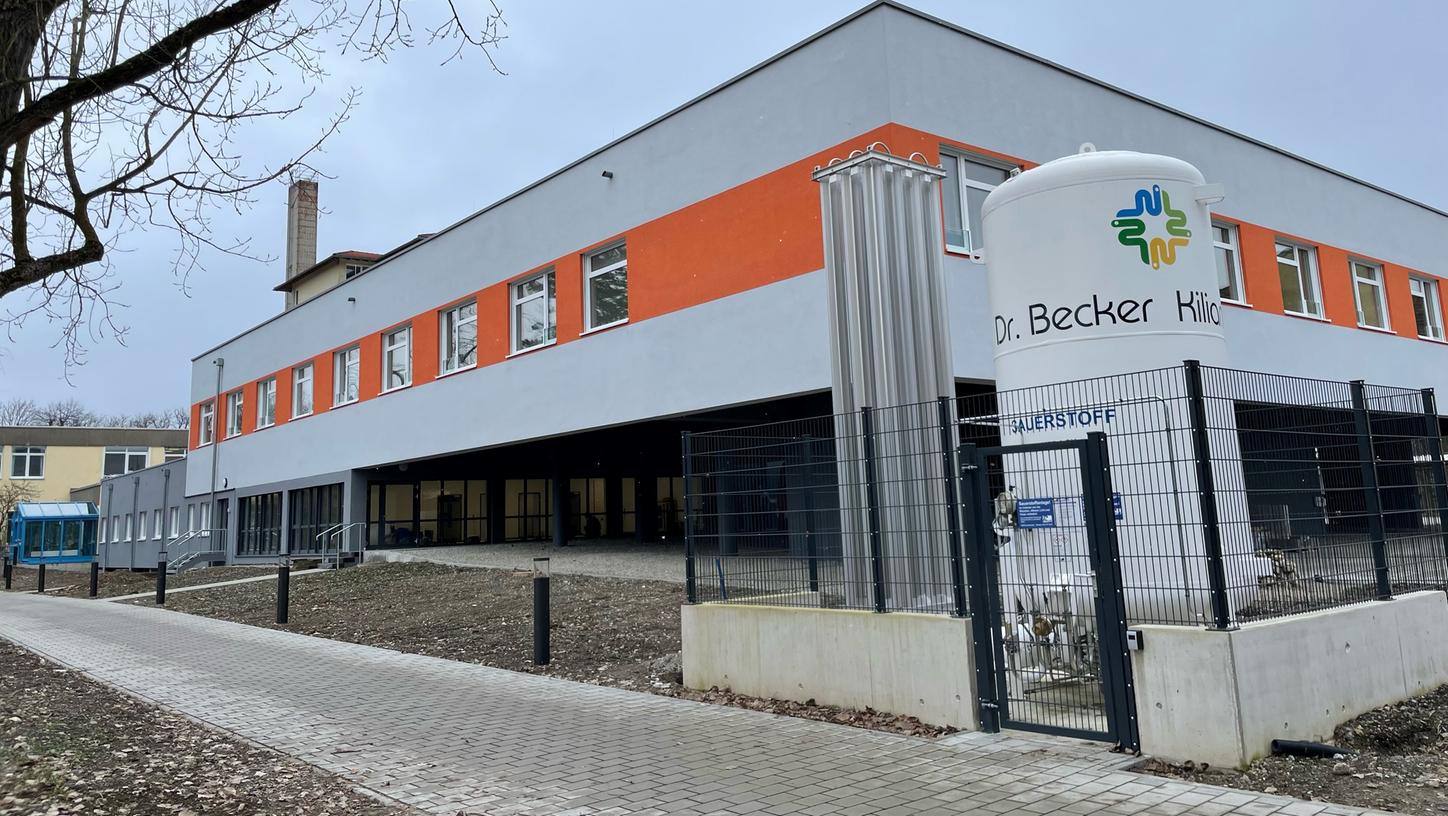 Dieser Sauerstoff-Tank steht an einem Weg des Bad Windsheimer Kurparks. Dieser Sauerstoff-Tank steht an einem Weg des Bad Windsheimer Kurparks.