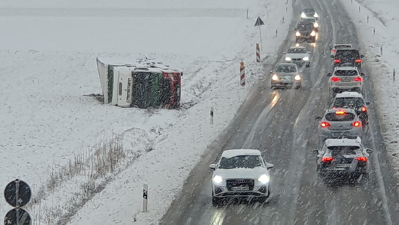 Verkehrskollaps auf Autobahnen und Straßen: Schnee sorgt für Chaos rund um Nürnberg