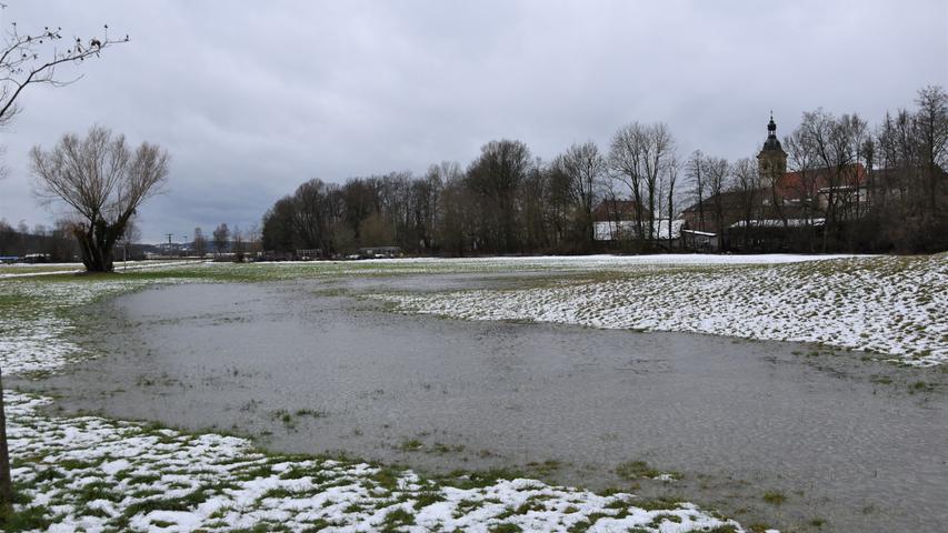 Hochwasser an der Pegnitzwiese in Hersbruck.