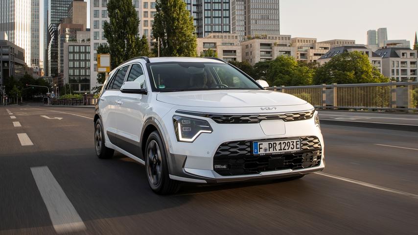 Den Niro EV gibt es ausschließlich als gut ausgestattetes "Inspiration"-Modell. Den Niro EV gibt es ausschließlich als gut ausgestattetes "Inspiration"-Modell.