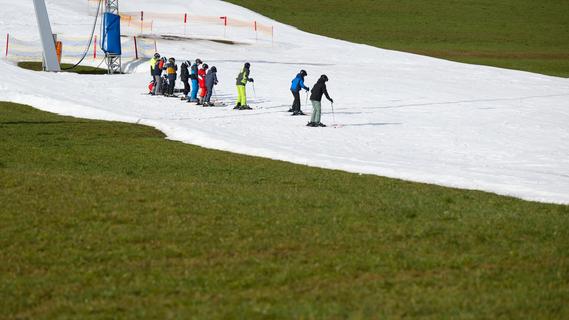 Skilager trotz Klimawandel und Schneemangel? Das sagen Schulen in Schwabach und Roth