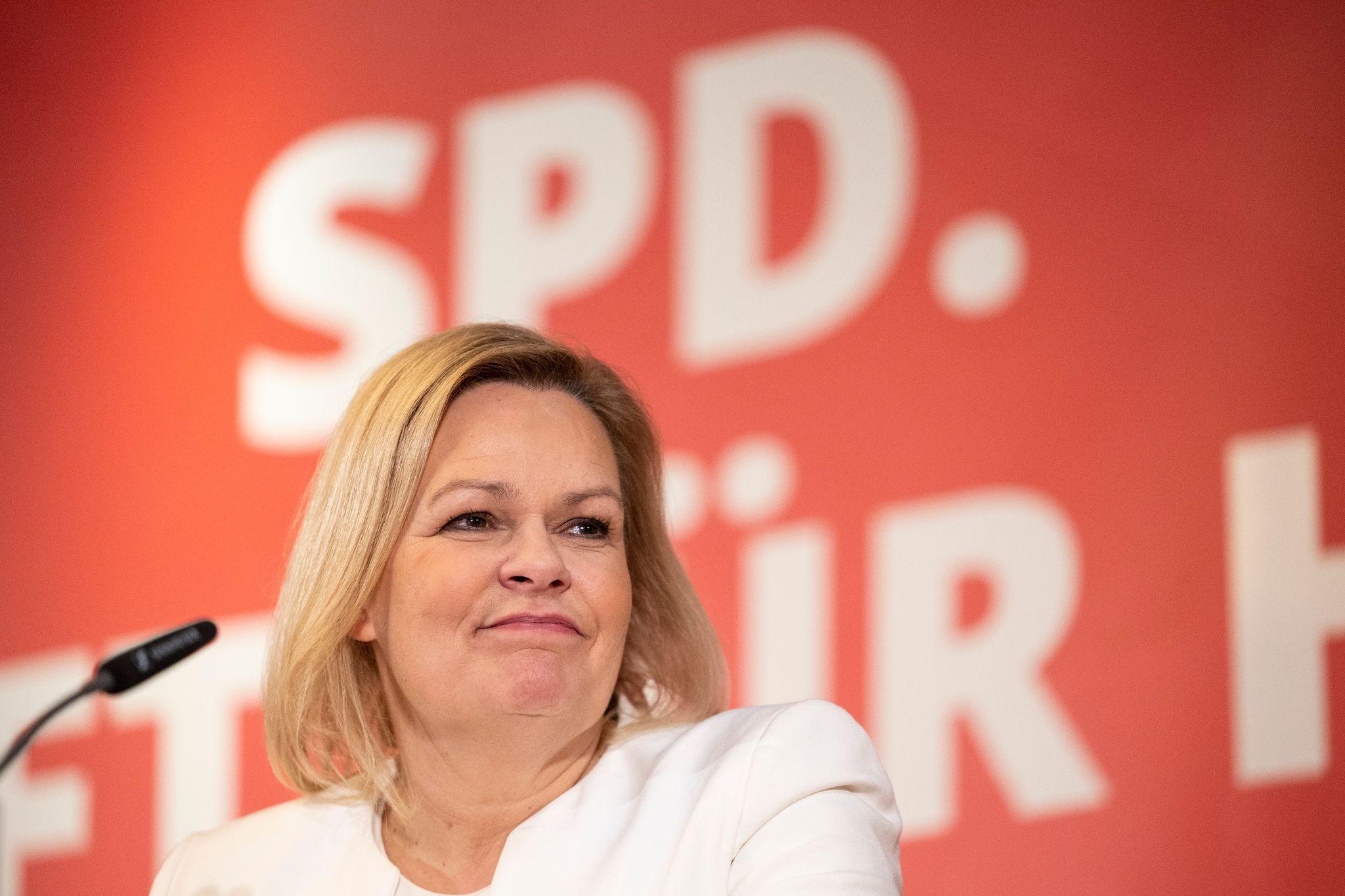 Bundesinnenministerin Ist Hessens SPD-Spitzenkandidatin | Nordbayern