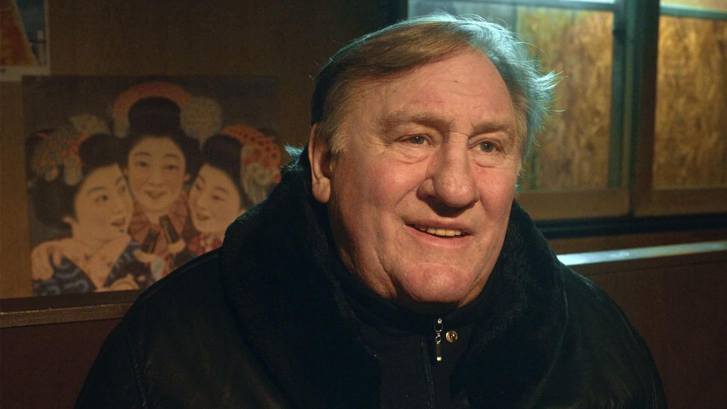 Gérard Depardieu als Gabriel Carvin in einer Szene des Films "Der Geschmack der kleinen Dinge".