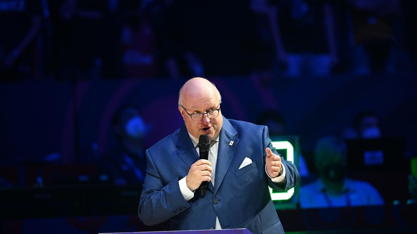 DBB-Präsident Ingo Weiss will die Damen-Basketball-WM nach Deutschland holen. DBB-Präsident Ingo Weiss will die Damen-Basketball-WM nach Deutschland holen.