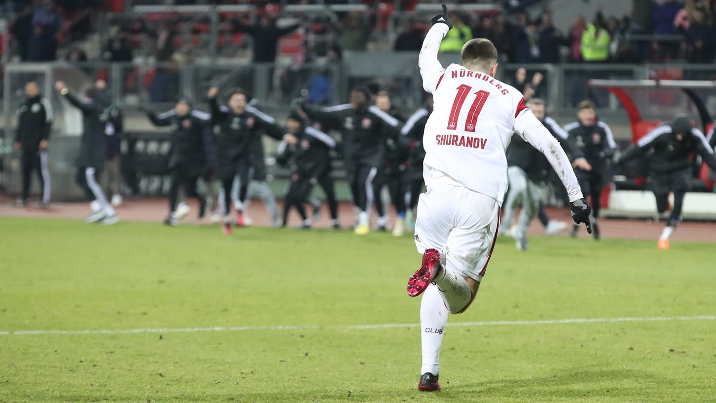 Der Schuss ins Viertelfinale: Erik Shuranov nach dem entscheidenden Elfmeter gegen Düsseldorf. Der Schuss ins Viertelfinale: Erik Shuranov nach dem entscheidenden Elfmeter gegen Düsseldorf.
