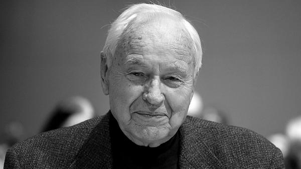 Der ehemalige Delegierte der Linkspartei und letzte DDR-Ministerpräsident der Staatspartei SED, Hans Modrow, ist im Alter von 95 Jahren im Februar verstorben.