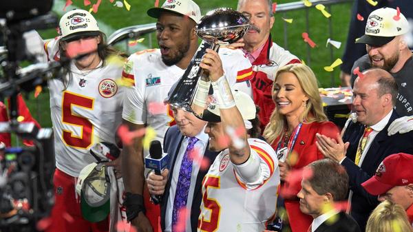 Die Belohnung für die harte Arbeit: Die Lombardi Trophy.