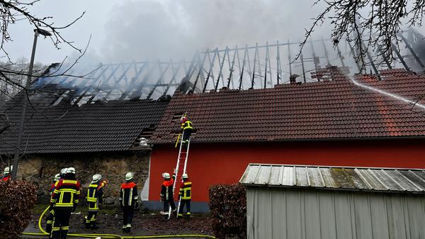 Innerhalb einer Stunde war der Dachstuhl abgebrannt.