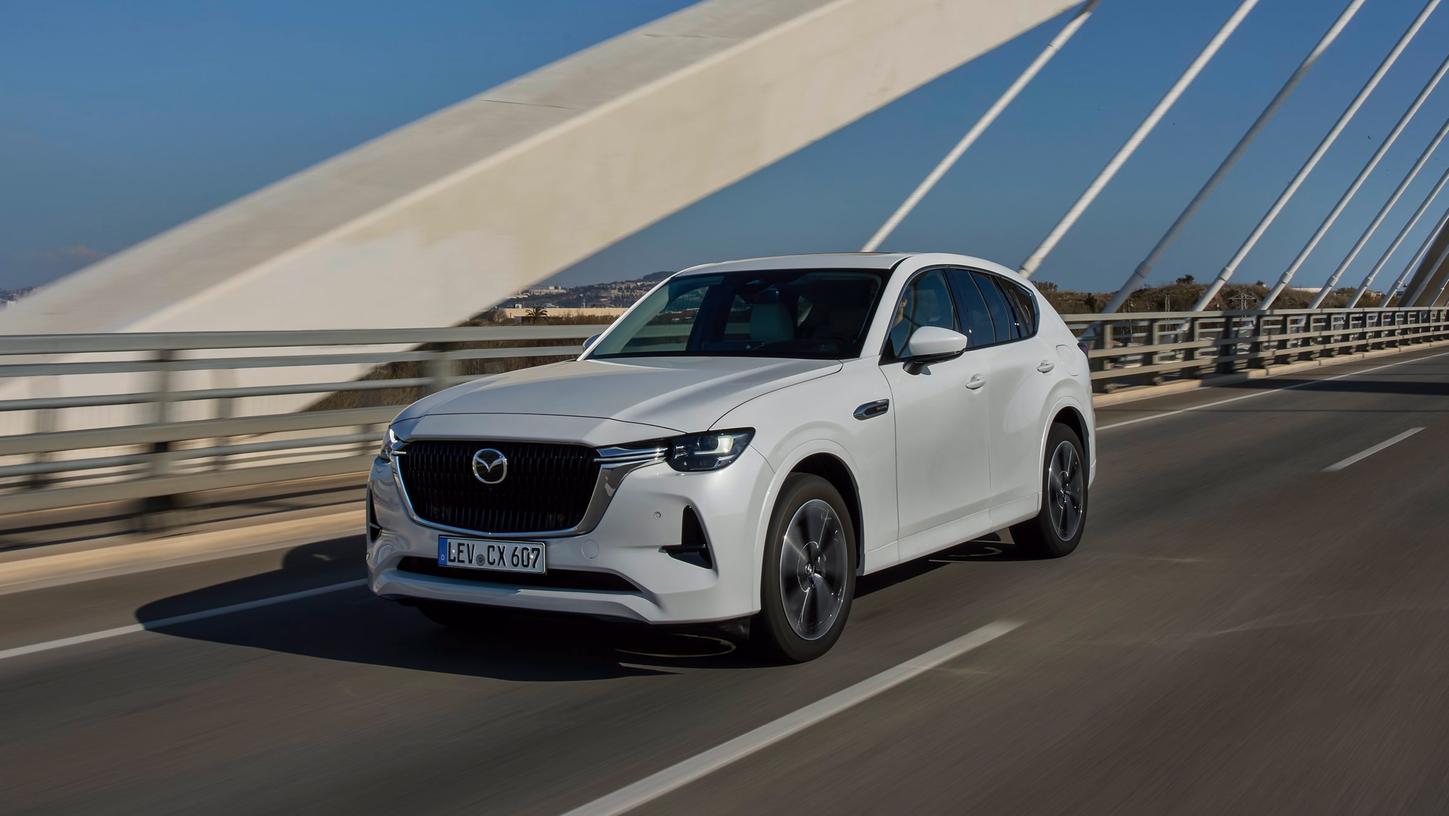 Der Mazda CX-60e Skyactiv D trägt einen 3,3-l-Sechszylinder-Diesel unter der Haube. Der Mazda CX-60e Skyactiv D trägt einen 3,3-l-Sechszylinder-Diesel unter der Haube.