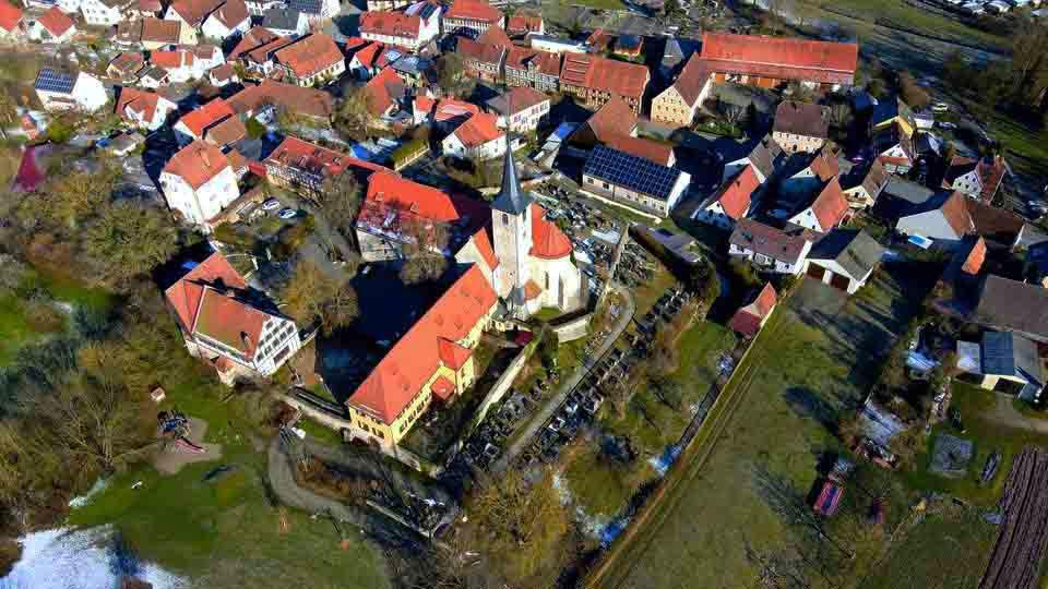 Hat sich zu einem attraktiven Ort am südlichen Ausläufer des Steigerwaldes entwickelt: Münchsteinach.