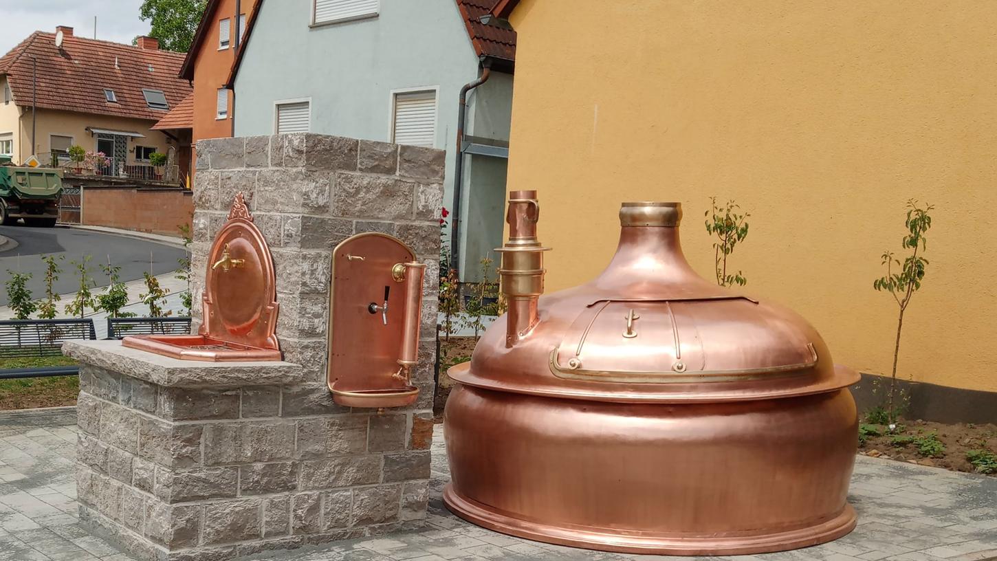 In Krautheim wird zu besonderen Anlässen Bier aus dem Dorfbrunnen gezapft.