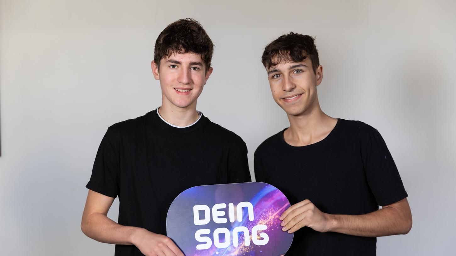 Robin aus Igensdorf und Philipp aus Heroldsberg treten bei der Kika-Show "Dein Song" gegen andere Songwriter aus Deutschland an. Robin aus Igensdorf und Philipp aus Heroldsberg treten bei der Kika-Show "Dein Song" gegen andere Songwriter aus Deutschland an.