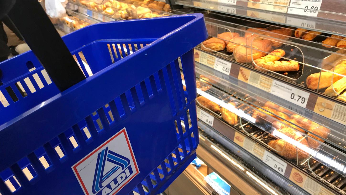 Wasser, Erde, Luft, Feuer und Power! Laut dem Influencer Jeremy Fragrancedie Zutaten für backfrisches Aldi-Brot. Wasser, Erde, Luft, Feuer und Power! Laut dem Influencer Jeremy Fragrancedie Zutaten für backfrisches Aldi-Brot.