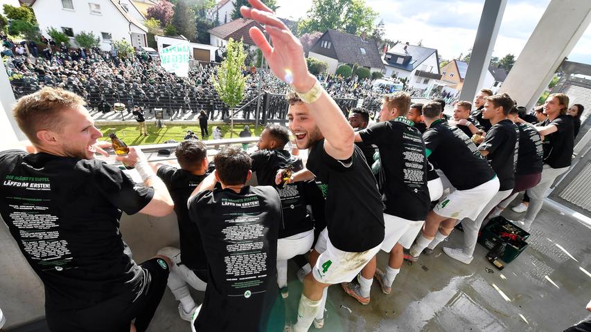 "Die Momente mit den Fans", sagt Branimir Hrgota über die Szenen am Stadionzaun nach dem 3:2 gegen Düsseldorf und dem Aufstieg, "das ist eine Erinnerung, die noch lange bleiben wird."