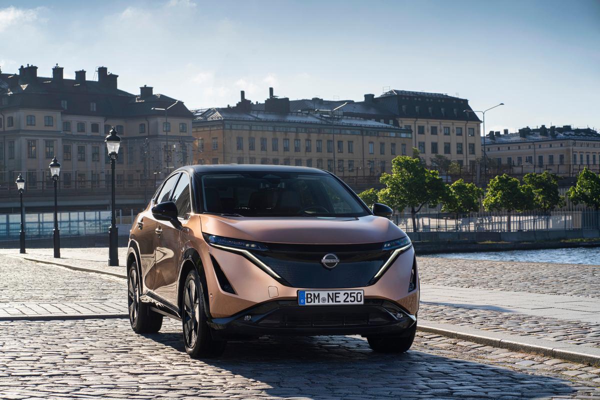 Billig ist der Ariya nicht. Als Fronttriebler mit 87-kWh-Akku und 242 PS kostet er mindestens 63.490 Euro.