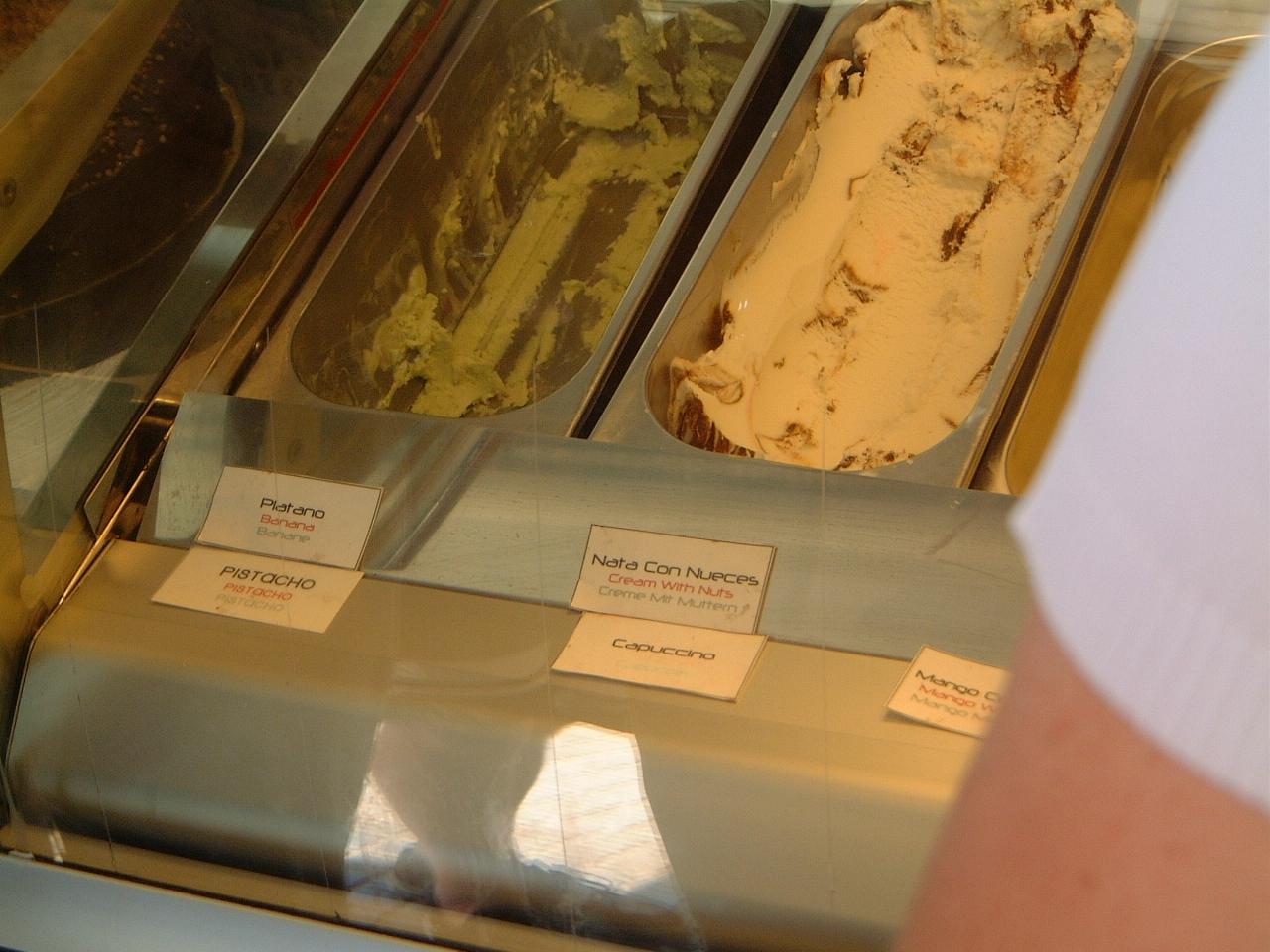 Gesehen in einer Eisdiele in Palma de Mallorca von Werner Bauerschmidt aus Langenzenn. Alle Bilder der letzten Jahre unserer lustigen Deutschübersetzungen finden Sie hier.