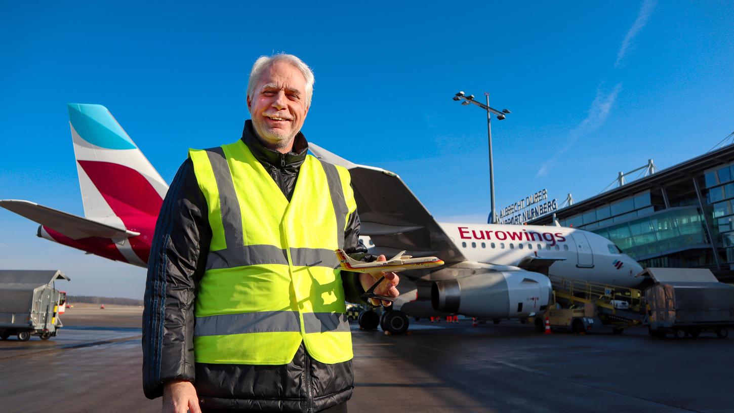 Günter Mayer, gebürtig aus Fürth, erfand den Namen "Eurowings". Günter Mayer, gebürtig aus Fürth, erfand den Namen "Eurowings".