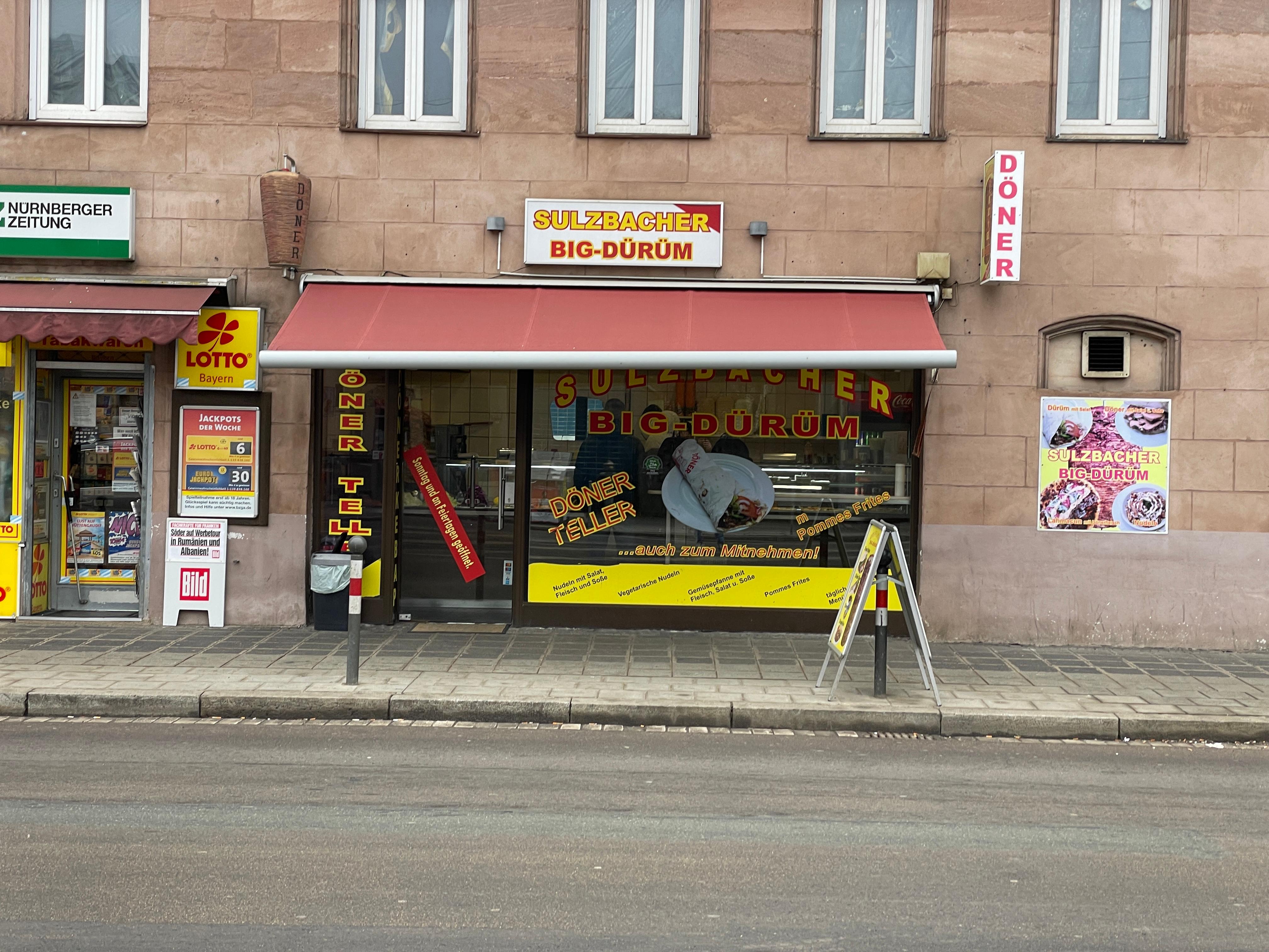 An Karakayas alter Wirkungsstätte in der Sulzbacher Straße 101 ist seit geraumer Zeit der Sulzbacher Big Dürüm Imbiss zu finden. Der Name ist hier Programm: "Wer großen Hunger auf eine türkische Spezialität hat, ist bei Big Dürüm herzlich willkommen! Ebenfalls, sind auch vegetarische Genießer bei uns gut aufgehoben und herzlich Willkommen!" Im Voting reicht es für Platz 7.