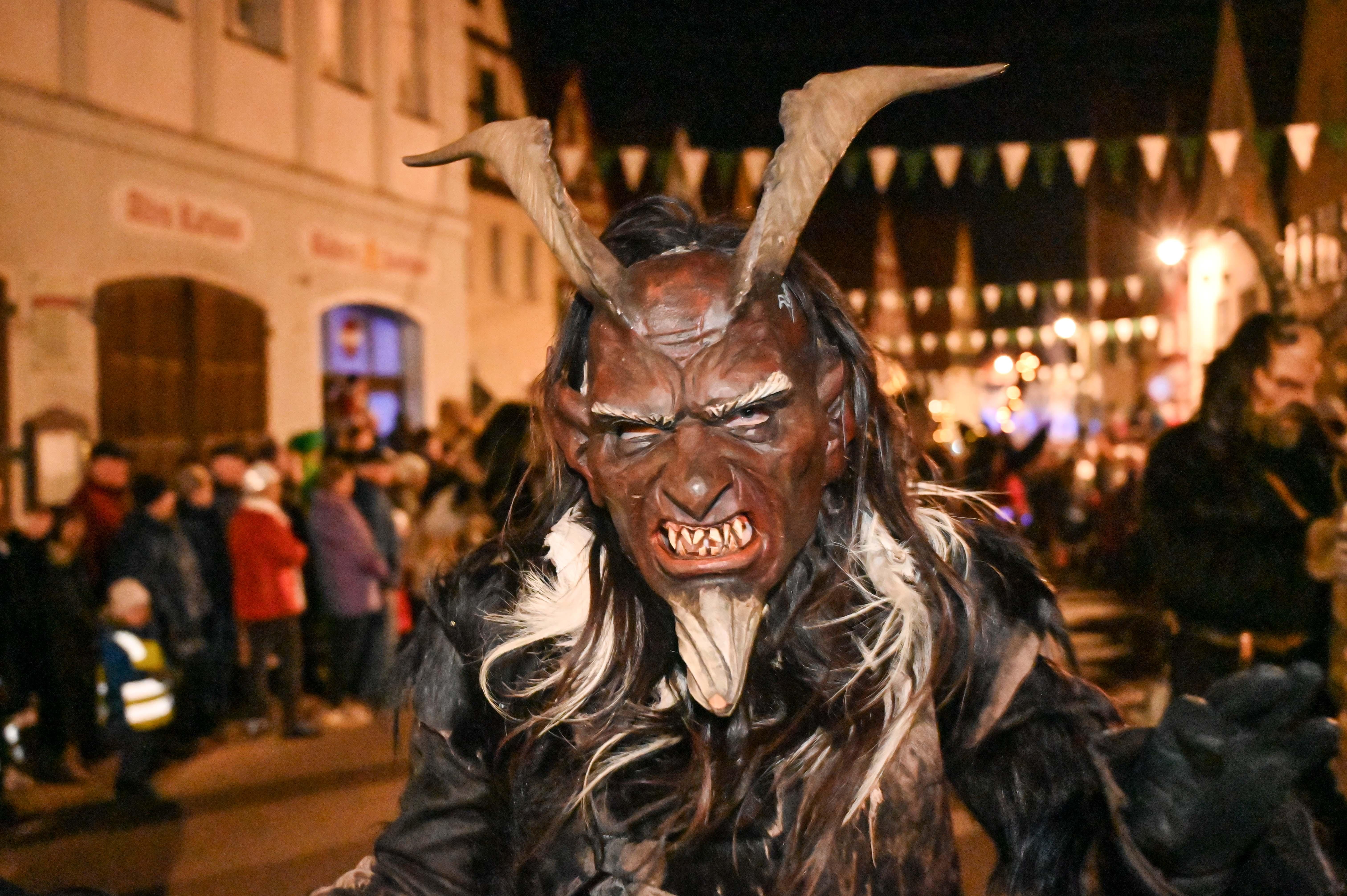 Als "ein schönes Schauspiel" bezeichnete Bürgermeister Udo Weingart die Darbietungen. 