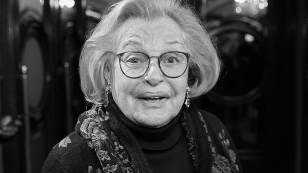 Schauspielerin Nadja Tiller starb am 21. Februar 2023 mit 93 Jahren in Hamburg. Die ehemalige "Miss Austria" war einer der großen Kinostars der 50er und 60er Jahre - sie und ihr Ehemann Walter Giller galten als Traumpaar.