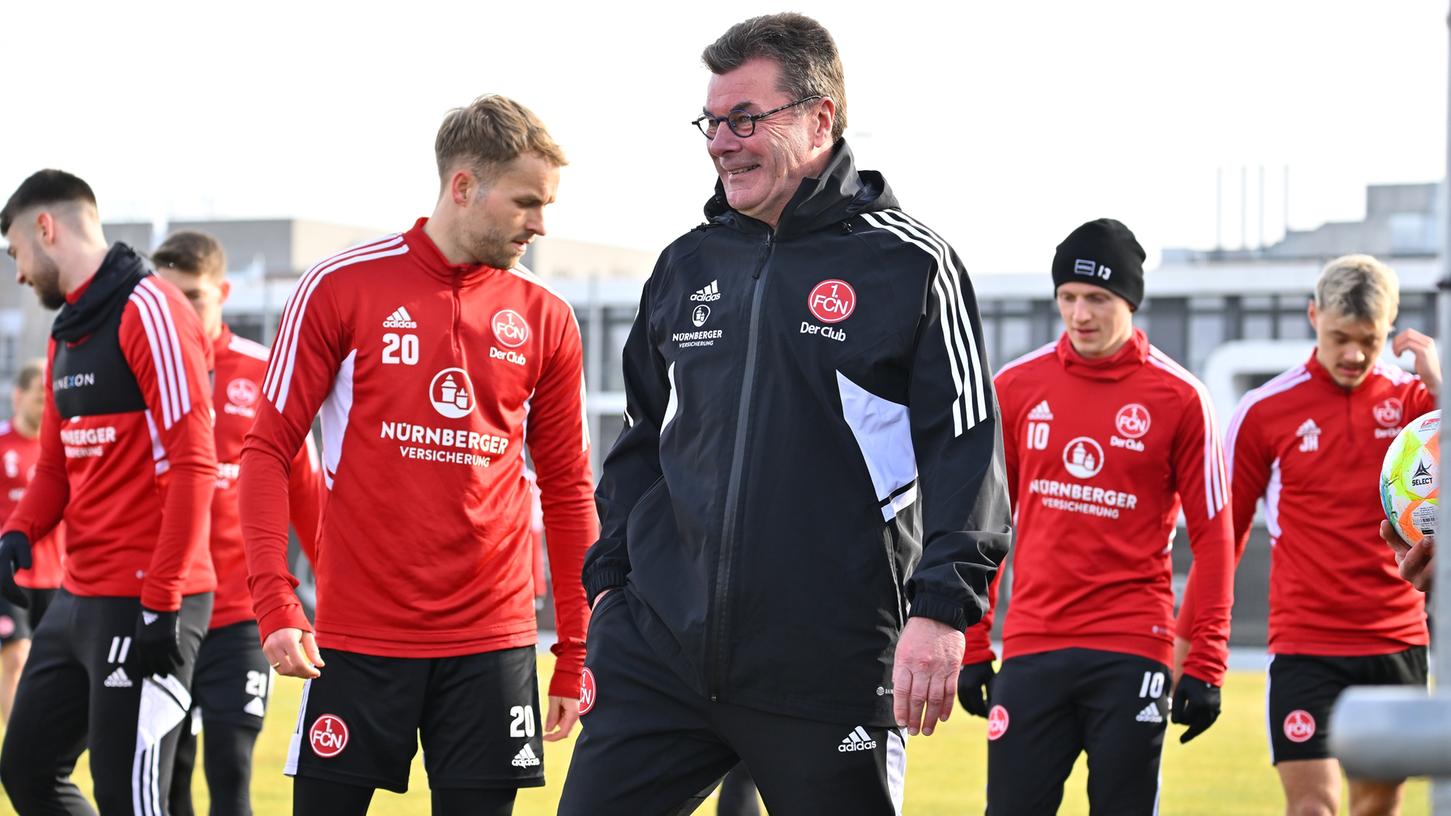 Wieder auf Sendung: Trainer Dieter Hecking.