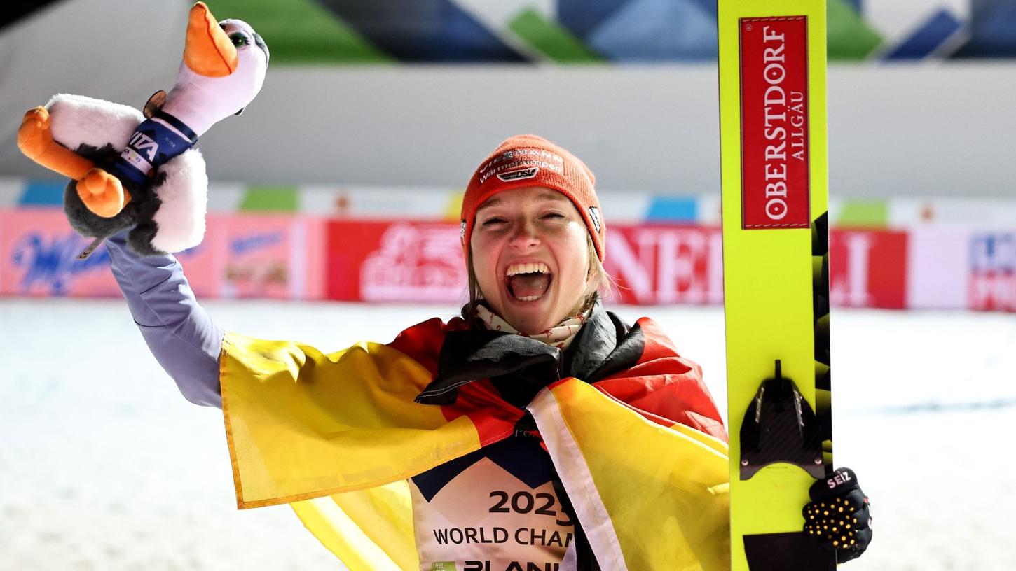 Wurde Weltmeisterin auf der Normalschanze: Katharina Althaus. Wurde Weltmeisterin auf der Normalschanze: Katharina Althaus.