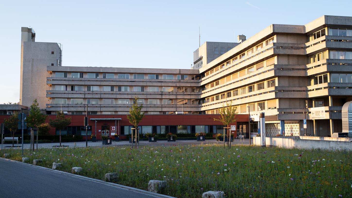 Besucher von Patienten können ab jetzt täglich ab 14.30 Uhr ins Krankenhaus Ansbach kommen.