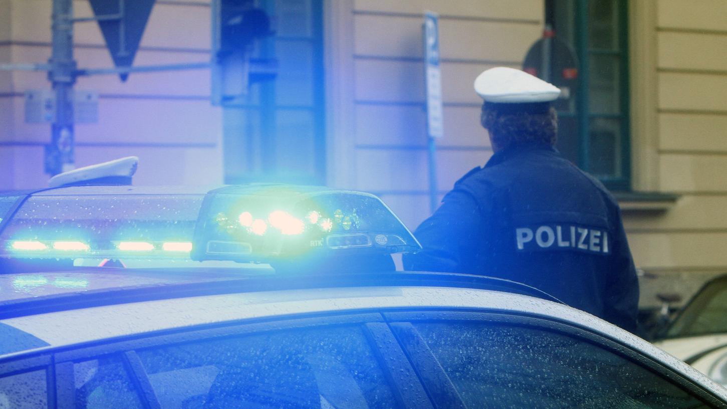 Am Mittwoch beschäftigte ein pöbelnder und betrunkener Mann die Regensburger Polizei. (Symbolbild)