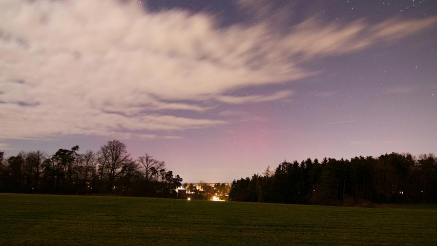 Faszinierendes Lichtspiel am Himmel über Herzogenaurach. Mehr Leserfotos finden Sie hier.