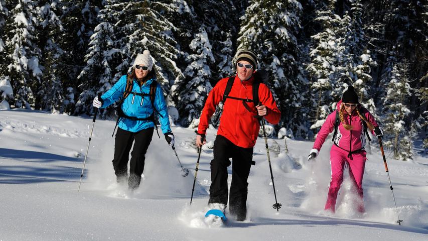 Bei frischem Pulverschnee ein Riesenspaß: Eine Schneeschuhtour auf der Hemmersuppen-Alm oberhalb von Reit im Winkl.