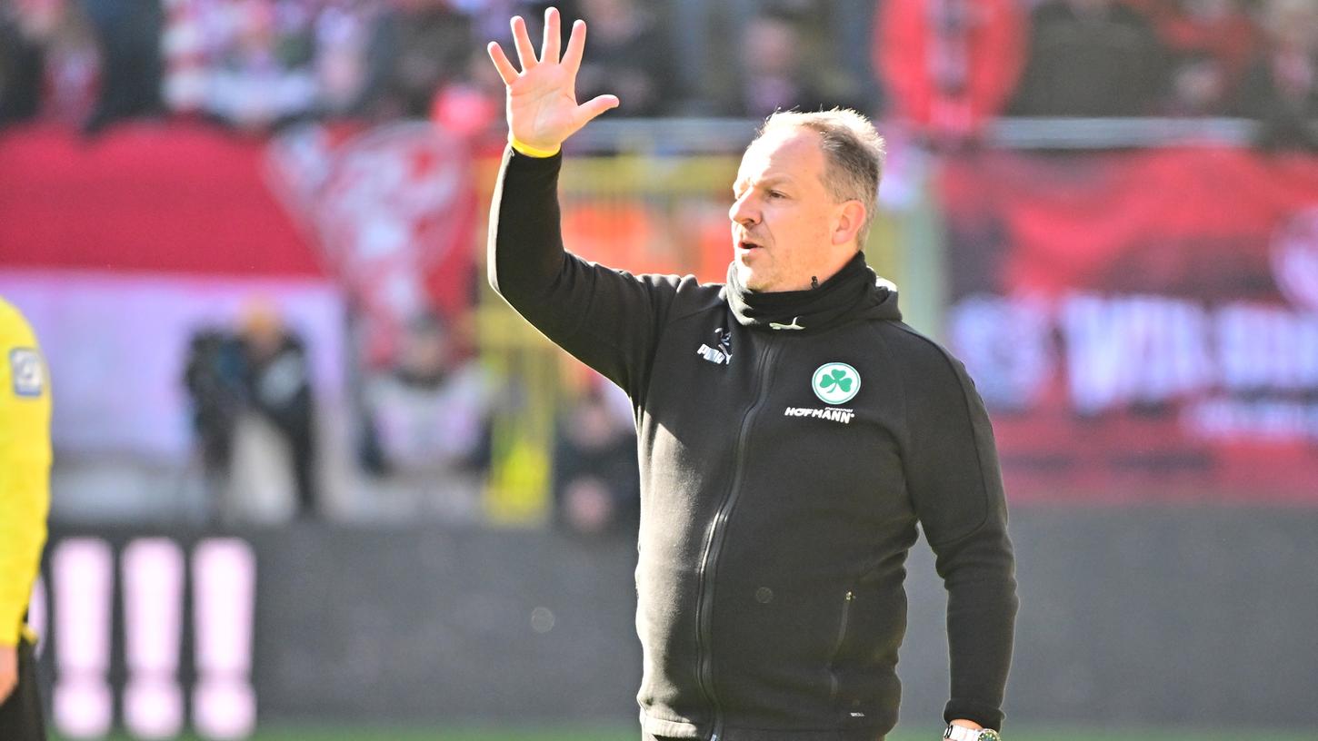 Fünfter Sieg im fünften Heimspiel? Alexander Zorniger hätte nichts dagegen. Fünfter Sieg im fünften Heimspiel? Alexander Zorniger hätte nichts dagegen.
