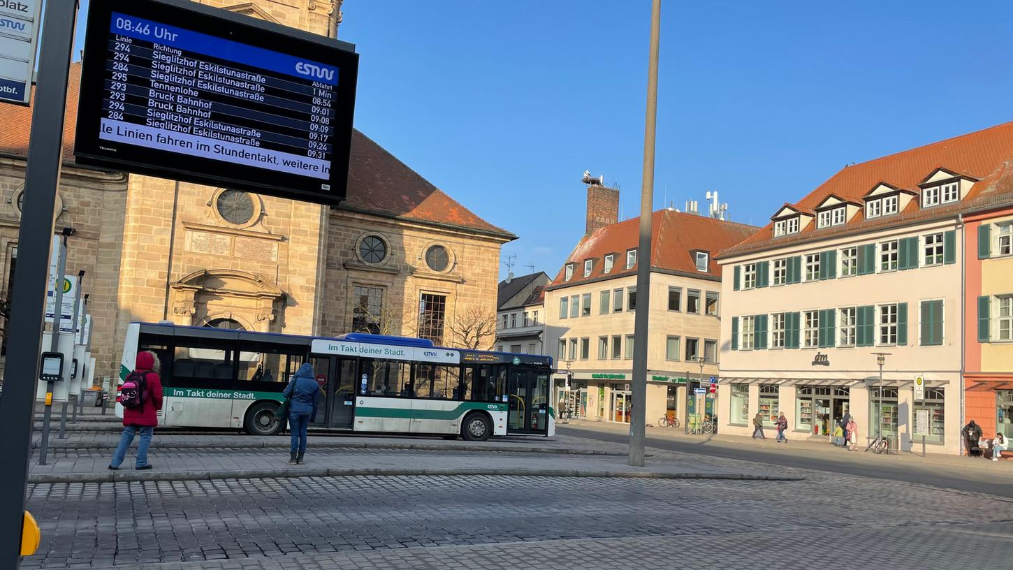 Trotz Streik fahren am Montag in Erlangen vereinzelt Stadtbuse. 