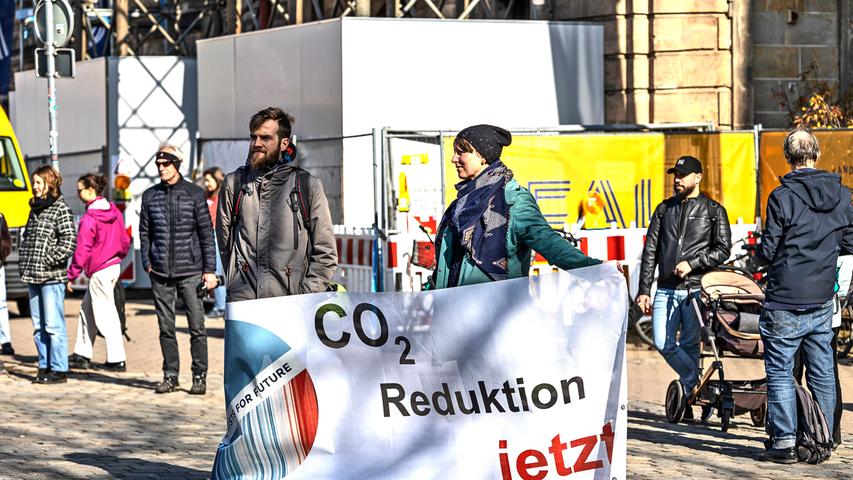 Das Kohlendioxid muss reduziert werden, um die Erserwärmung zu begrenzen: eine der Kernforderungen des Aktionsbündnisses "Fridays For Future".
