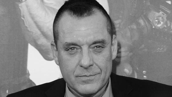 Er spielte in "Black Hawk Down" und "Der Soldat James Ryan": Der Schauspieler Tom Sizemore ist im Alter von 61 Jahren in Kalifornien gestorben. Kurz zuvor hatte er einen Schlaganfall erlitten.