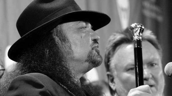 Der US-amerikanische Gitarrist und Songwriter Gary Rossington ist am 5. März 2023 gestorben, er war Mitbegründer der US-Rockband Lynyrd Skynyrd. Lieder wie "Sweet Home Alabama" (1974) und "What's Your Name" (1977) machten die Gruppe aus Jacksonville in Florida weltberühmt.