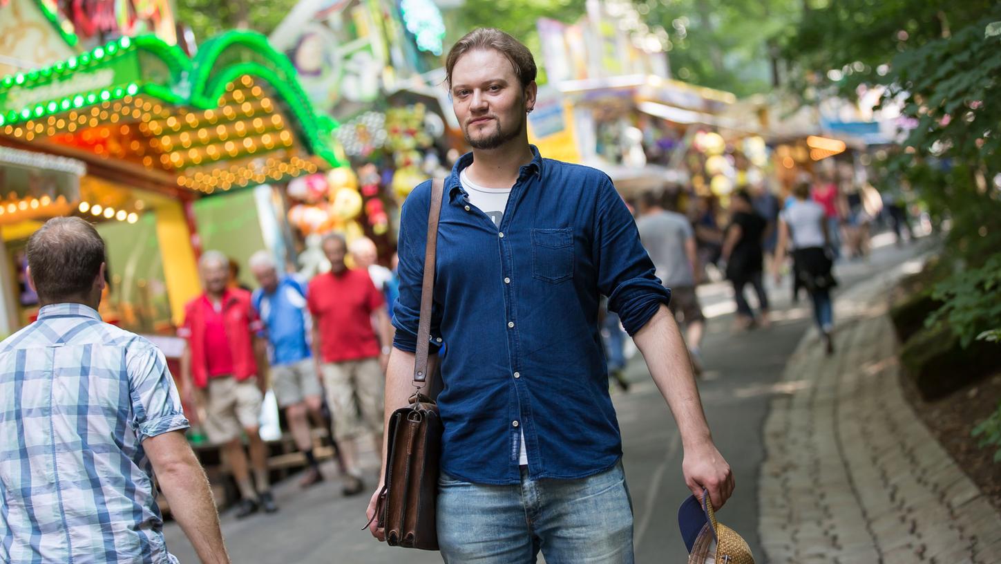 Sein erster Dauereinsatz für die NN, damals noch als Volontär: Philipp Rothenbacher 2016 als Reporter auf dem Annafest.