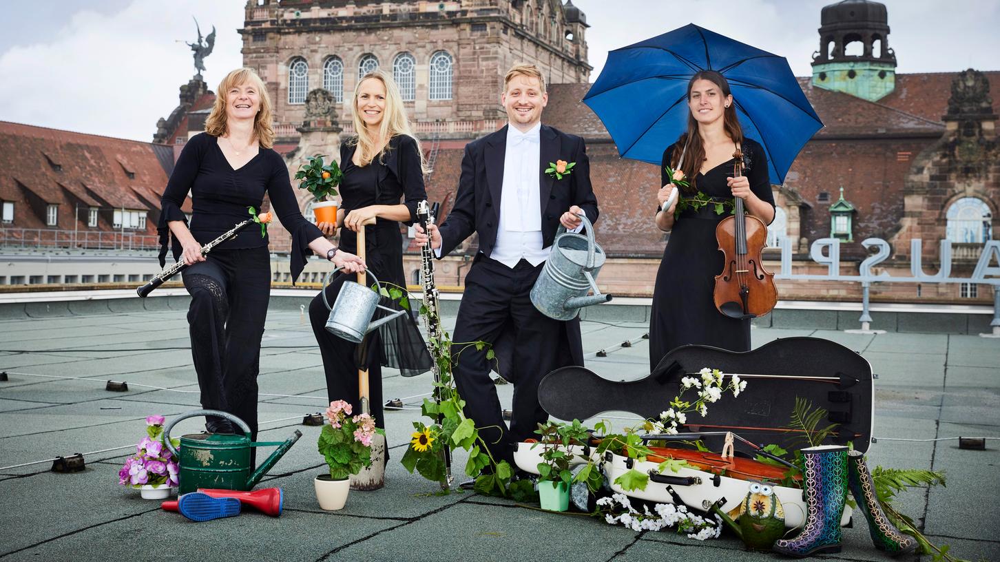 Das "Ackerkonzert", ein einzigartiges Zusammenwirken von Landwirtschaft und Musik für den Klimaschutz, findet am 22. Juli 2023 auf dem Hofgut Rengoldshausen in Überlingen statt.