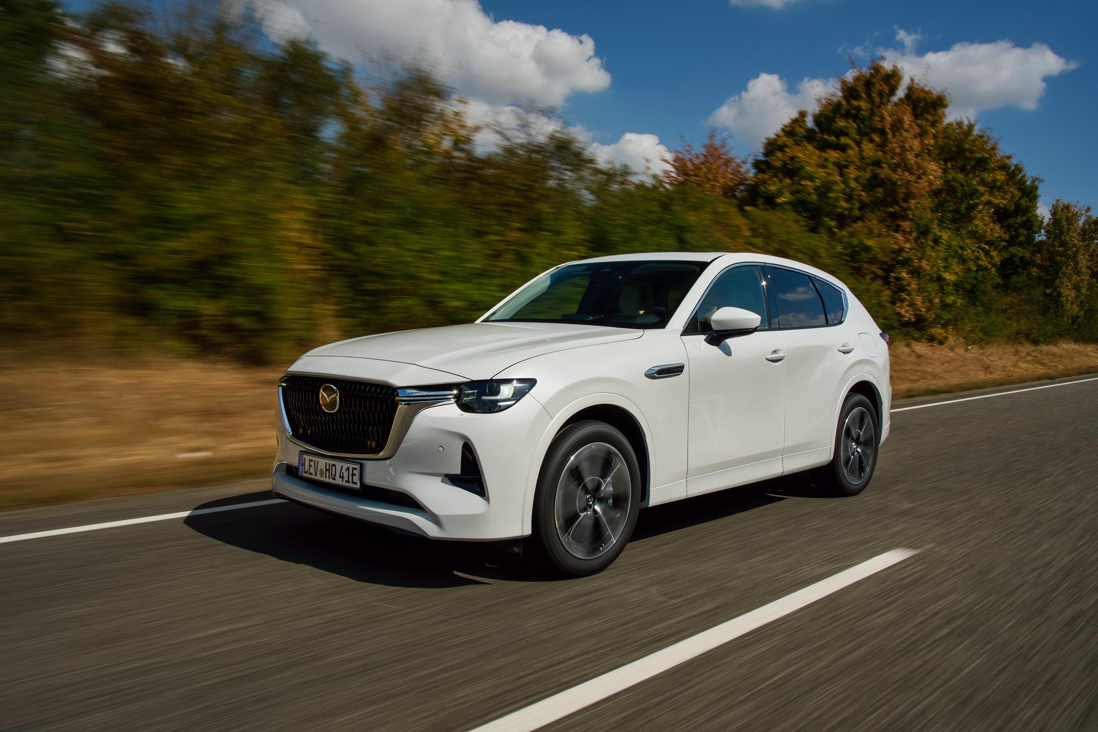 Nach Norm ermöglicht sie eine elektrische Reichweite von 63 Kilometern. Zumindest im Winter sollte man sich eher auf 40 Kilometer einstellen.