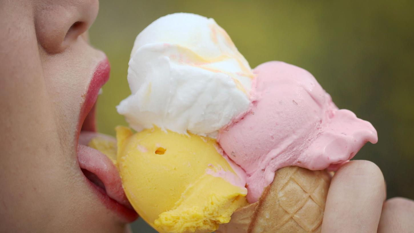 Wie viel Zucker und Wasser steckt wohl in so einem Eis? Wie viel Zucker und Wasser steckt wohl in so einem Eis?
