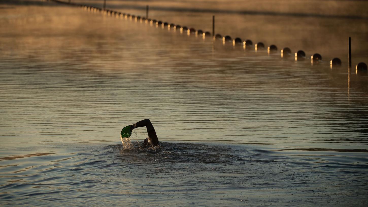 Der perfekte Ausdauersport: Schwimmen schont die Gelenke.