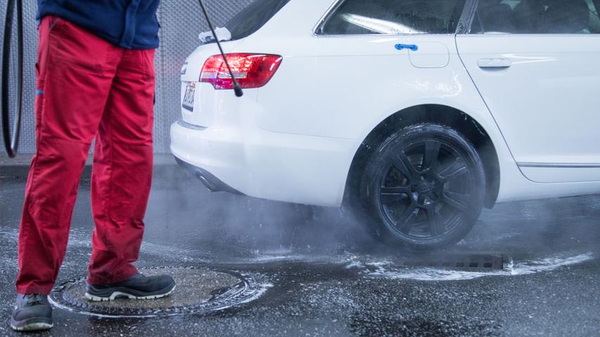 Auto waschen im Winter: Das müssen Sie bei Kälte beachten