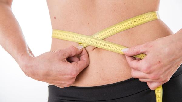 Wer fastet verliert Bauchfett.