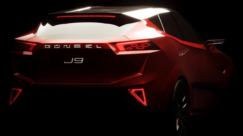 Viel ist von dem künftigen Crossover J9 noch nicht zu erkennen. Viel ist von dem künftigen Crossover J9 noch nicht zu erkennen.