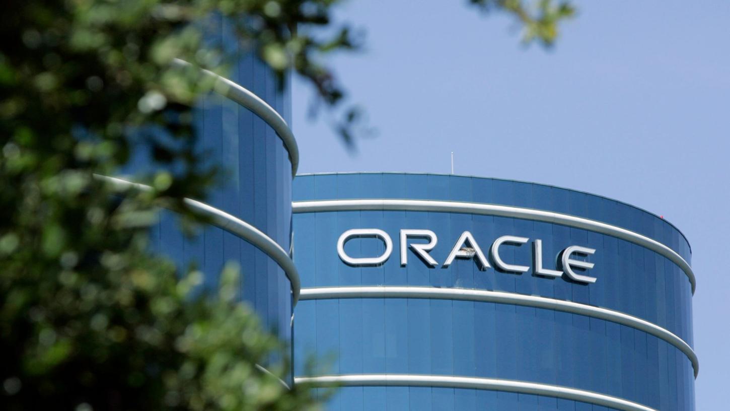 Der US-amerikanische Soft- und Hardwarehersteller Oracle profitiert vom Cloud-Geschäft. Der US-amerikanische Soft- und Hardwarehersteller Oracle profitiert vom Cloud-Geschäft.